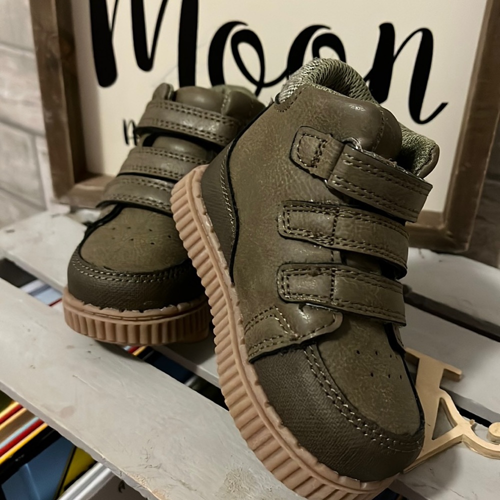 Oshkosh B’gosh baby boots